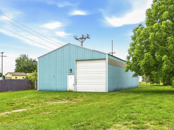 4714 Main Street, Millington Village, Mi 48746