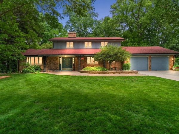 2963 E Bluffwood Terrace, St. Joseph, MI 49085