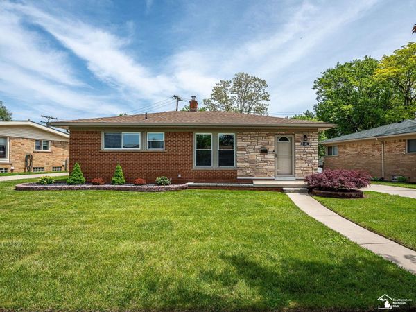 3421 Maidstone Avenue, Trenton, MI 48183