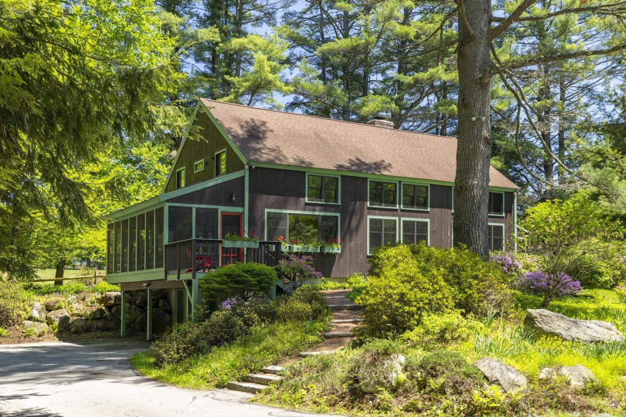 1526 South Road, Hopkinton, NH 03229 Main Photo