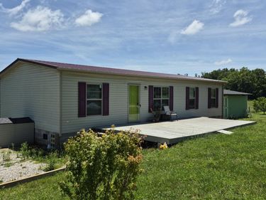 100 James Latham Road, Somerset, KY 42503