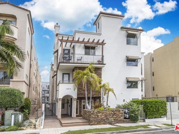 10913 Whipple Street, Unit 105, Toluca Lake, CA 91602