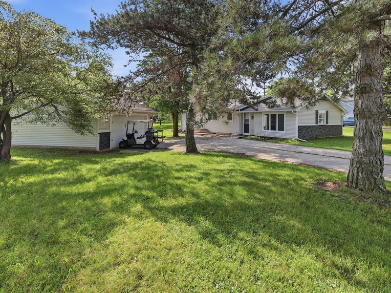 1155 W Choctaw Drive, London, OH 43140 Photo 3