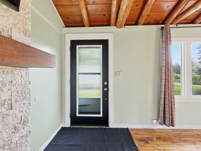 1155 W Choctaw Drive, London, OH 43140 Photo 9