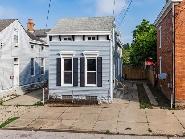 111 W 10th Street, Newport, KY 41071