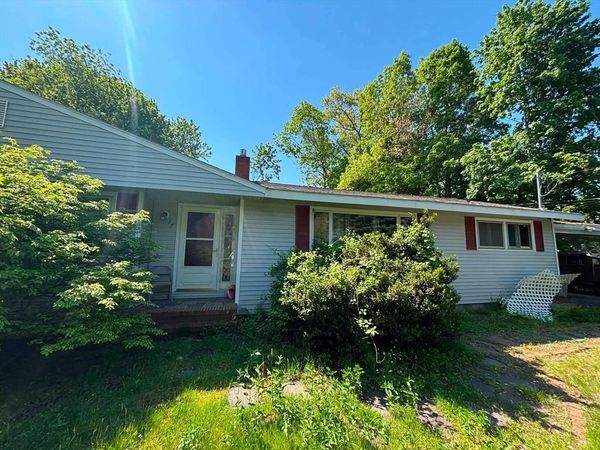 17 Lawn Ave, Lowell, MA 01852