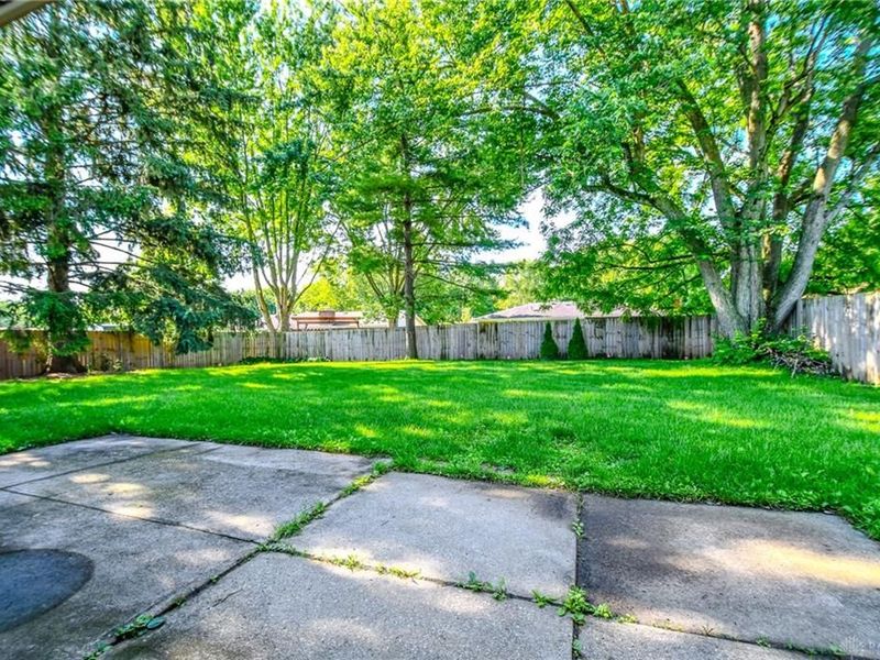 4840 Baldwin Hills Drive, Englewood, OH 45322 Photo 24