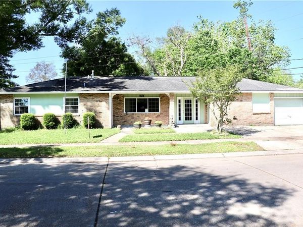 1701 GLENDALE Drive , LaPlace, LA 70068