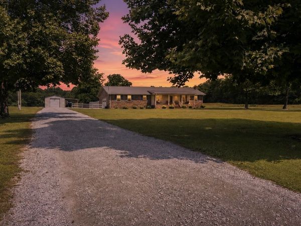 43 Boning Rd , Fayetteville, TN 37334
