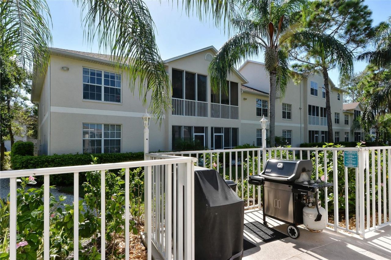 8370 Wingate Drive, Unit 726, Sarasota, FL 34238 Photo