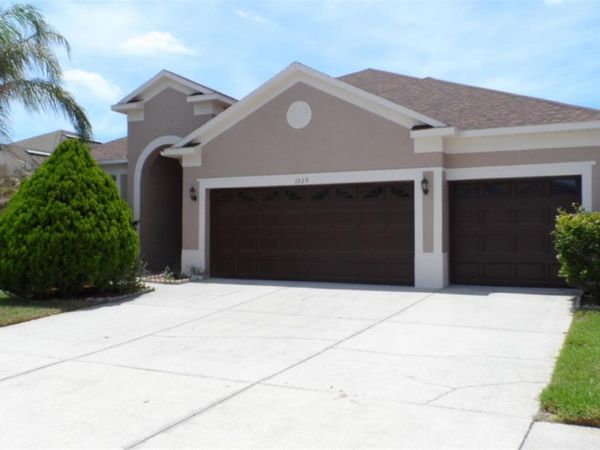 1029 MILLEBOURNE WAY , WESLEY CHAPEL, FL 33543
