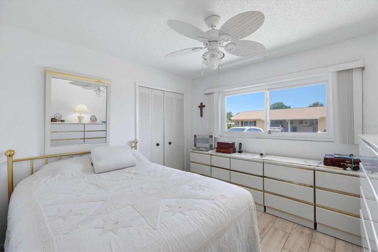 390 301 Boulevard W, Unit 27B, Bradenton, FL 34205 Photo