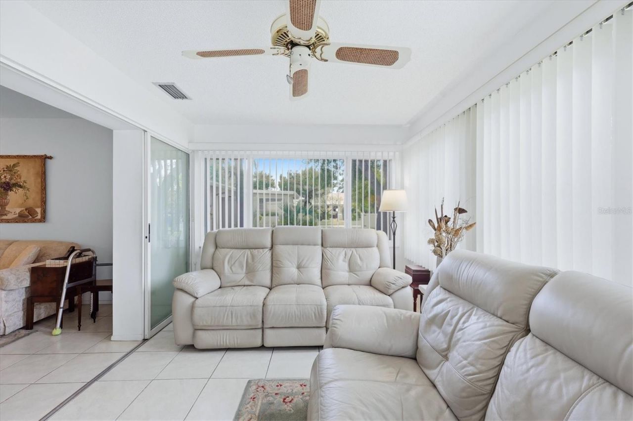 390 301 Boulevard W, Unit 27B, Bradenton, FL 34205 Photo