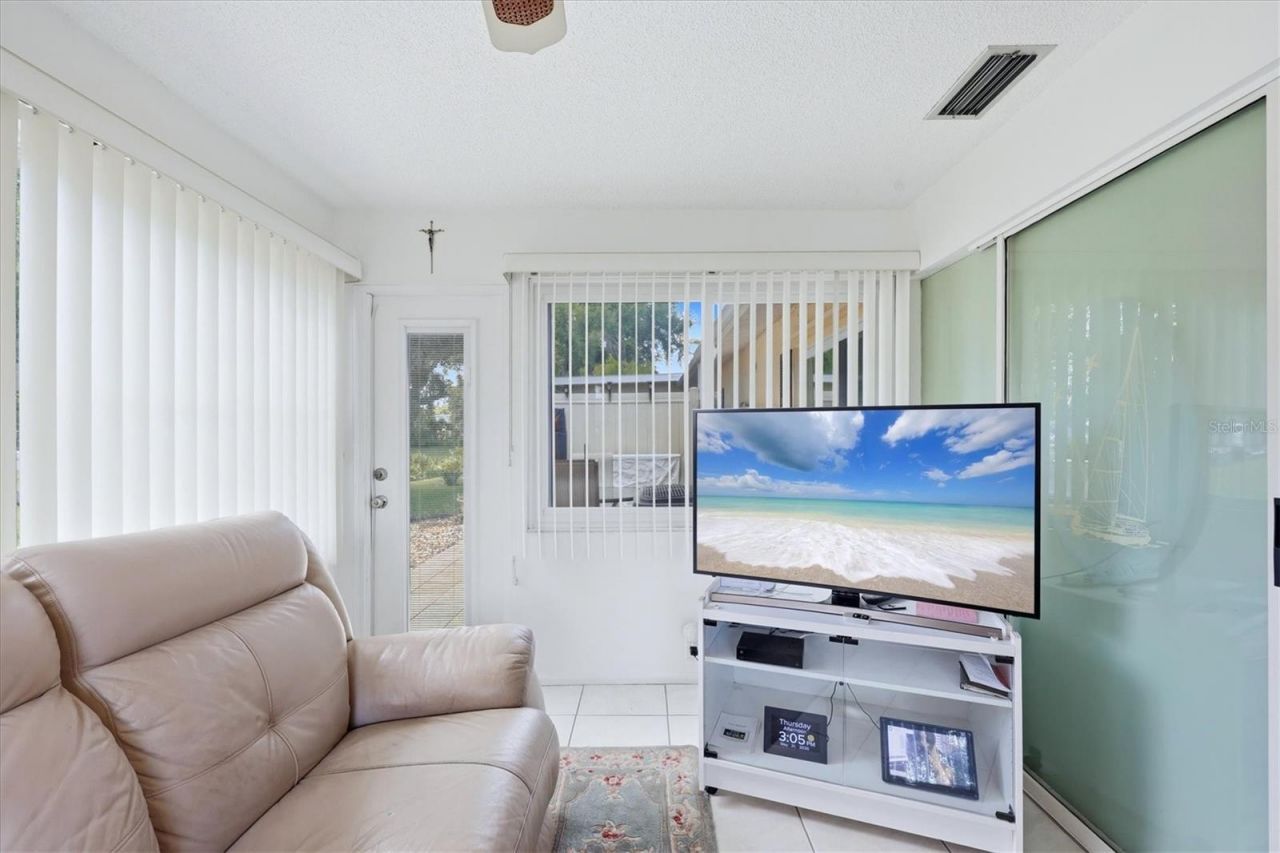 390 301 Boulevard W, Unit 27B, Bradenton, FL 34205 Photo