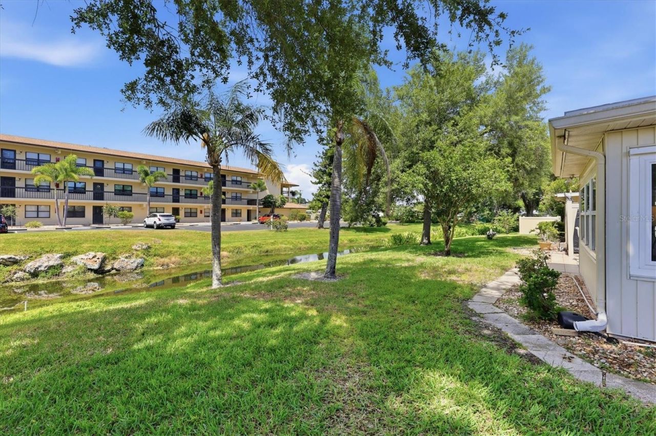 390 301 Boulevard W, Unit 27B, Bradenton, FL 34205 Photo