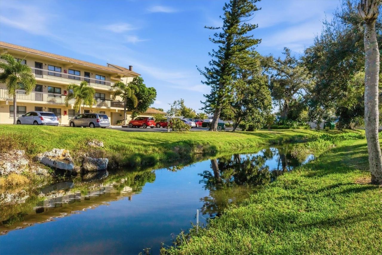 390 301 Boulevard W, Unit 27B, Bradenton, FL 34205 Photo