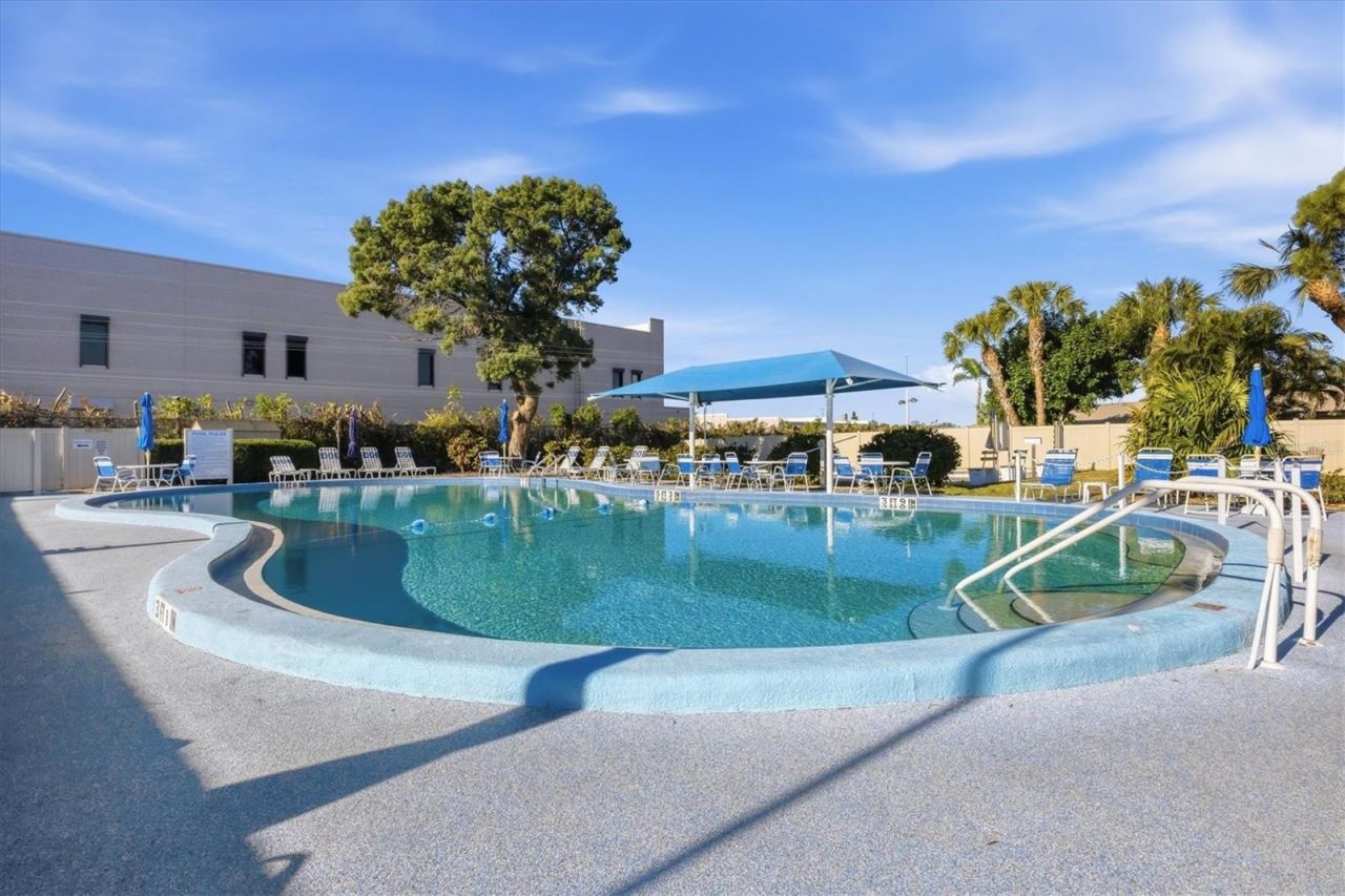 390 301 Boulevard W, Unit 27B, Bradenton, FL 34205 Photo