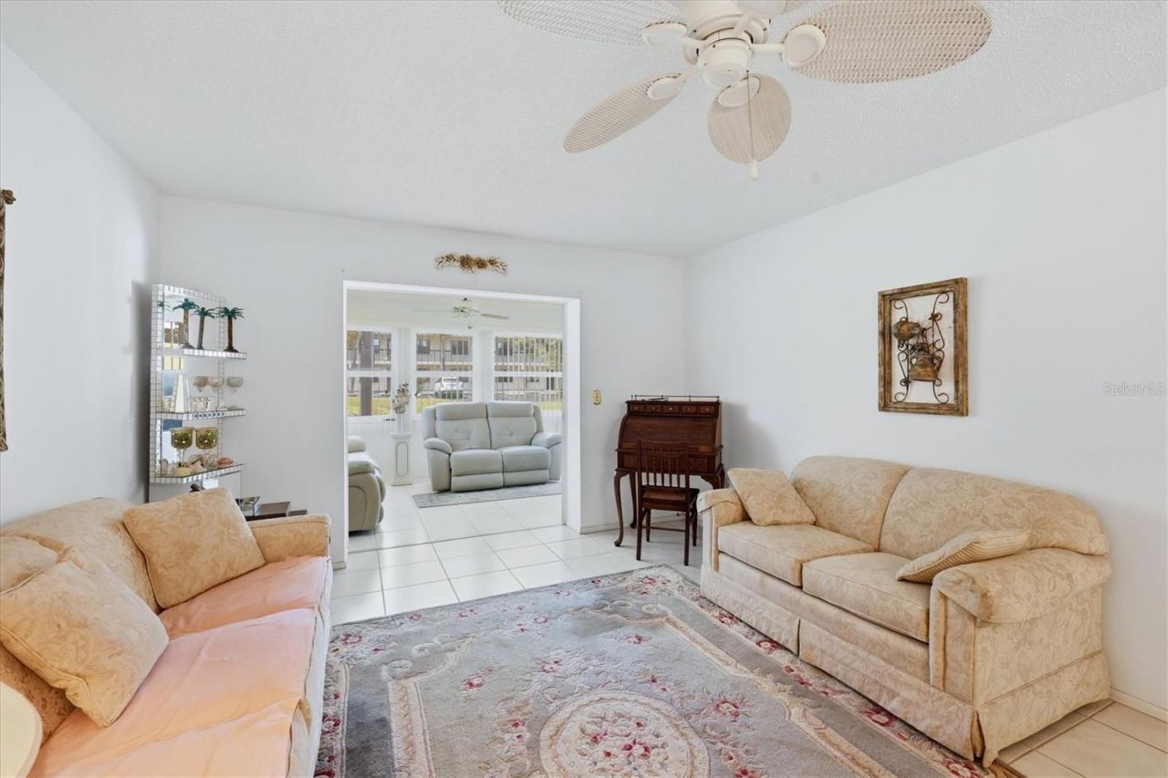 390 301 Boulevard W, Unit 27B, Bradenton, FL 34205 Photo