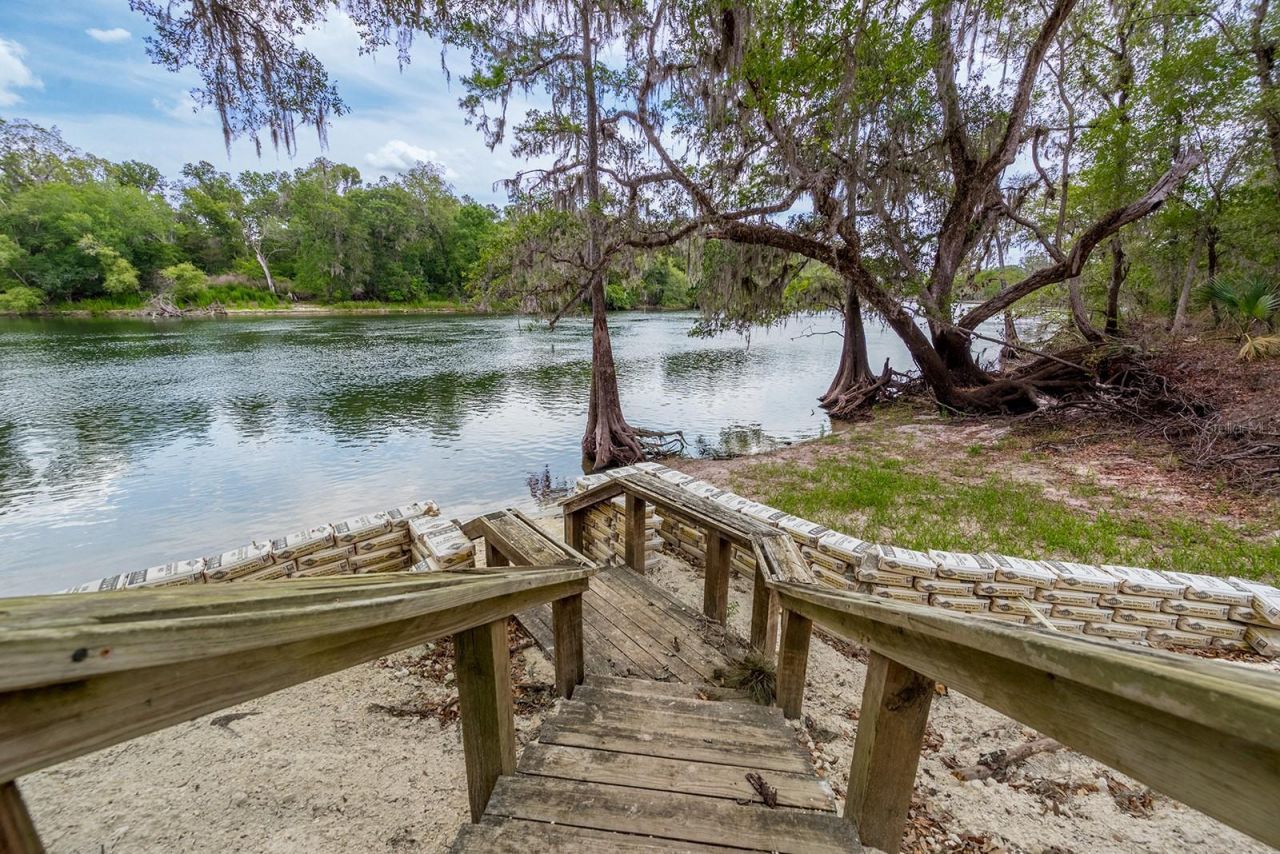 225 NE 543rd Avenue, Old Town, FL 32680 Photo