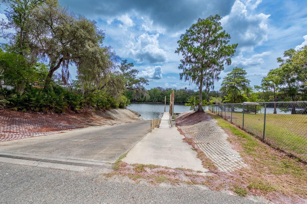 225 NE 543rd Avenue, Old Town, FL 32680 Photo