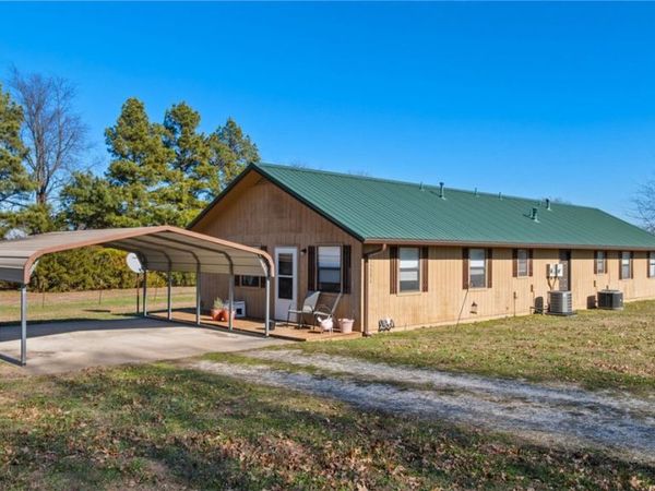 15729-15731 & 15735-15737 Easterling Road, Unit 15729-1573, Pea Ridge, AR 72751