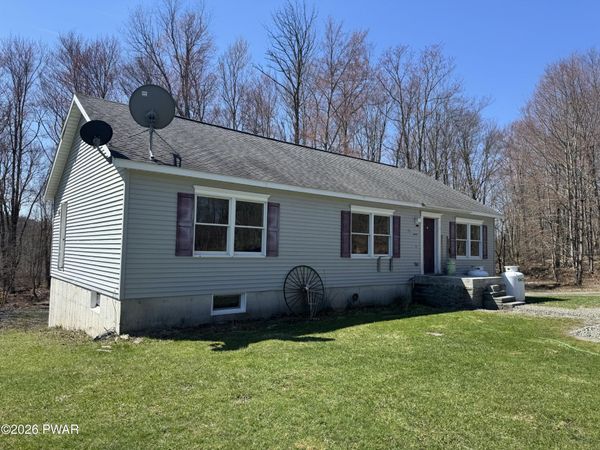 3205 Creamton Drive , Lake Como, PA 18437