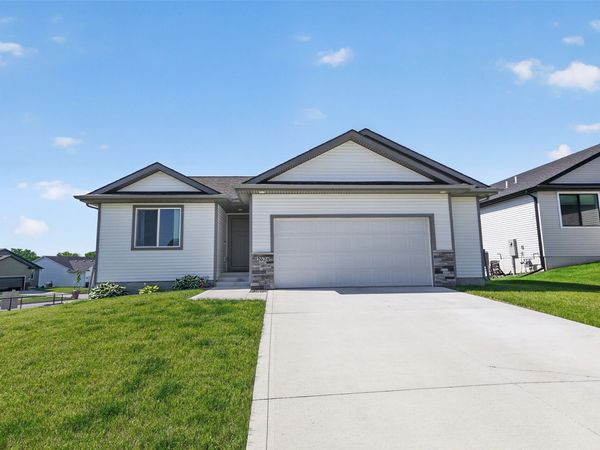 2624 21st Street SW, Altoona, IA 50009