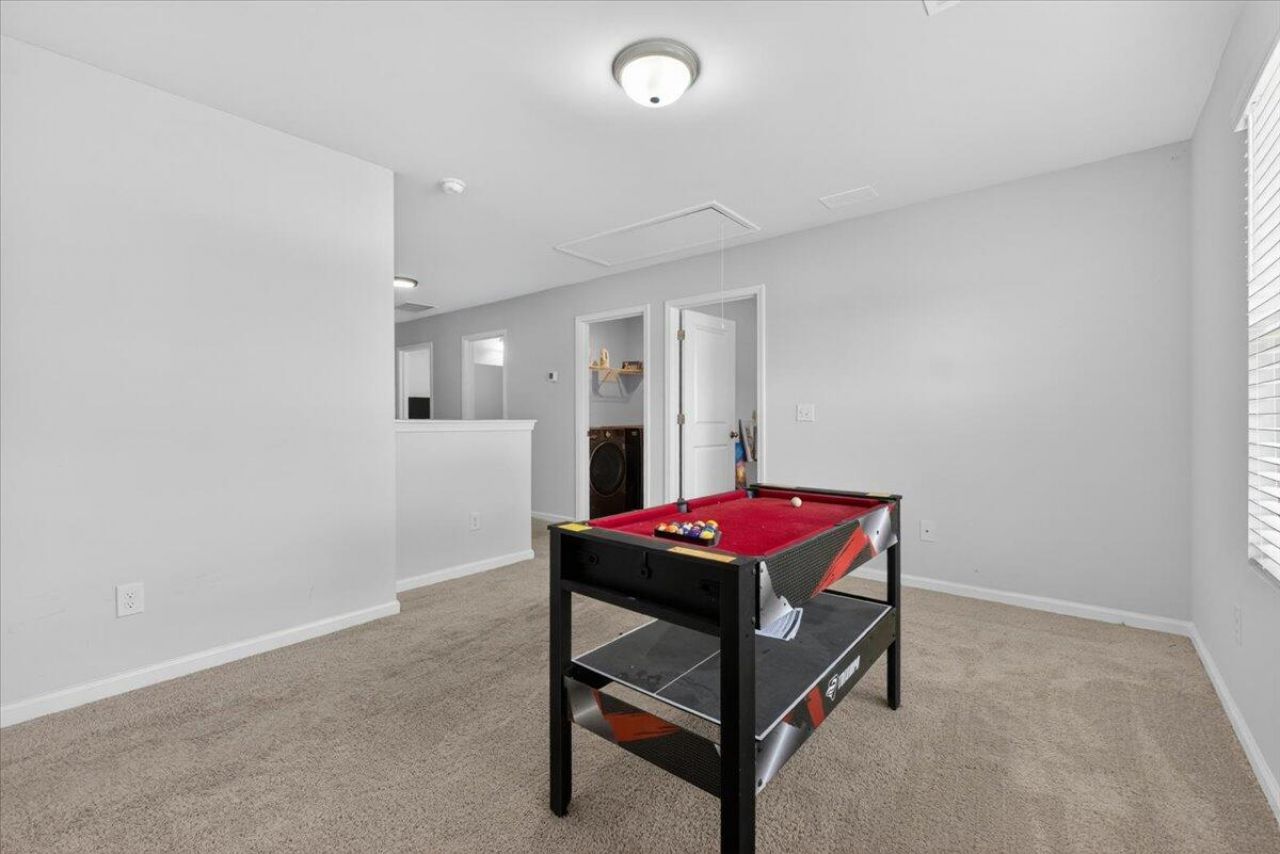 107 Oldenburg Drive Photo 10