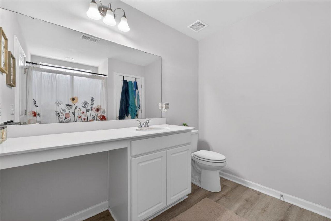 107 Oldenburg Drive Photo 13