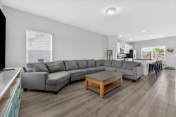 107 Oldenburg Drive photo 4