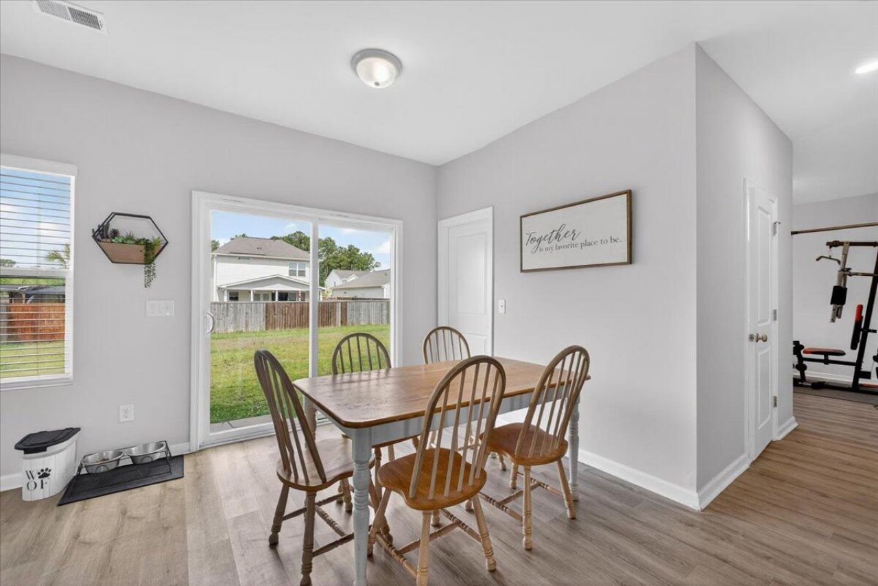 107 Oldenburg Drive Photo 8