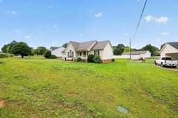 2202 Rolling Green Rd photo 4