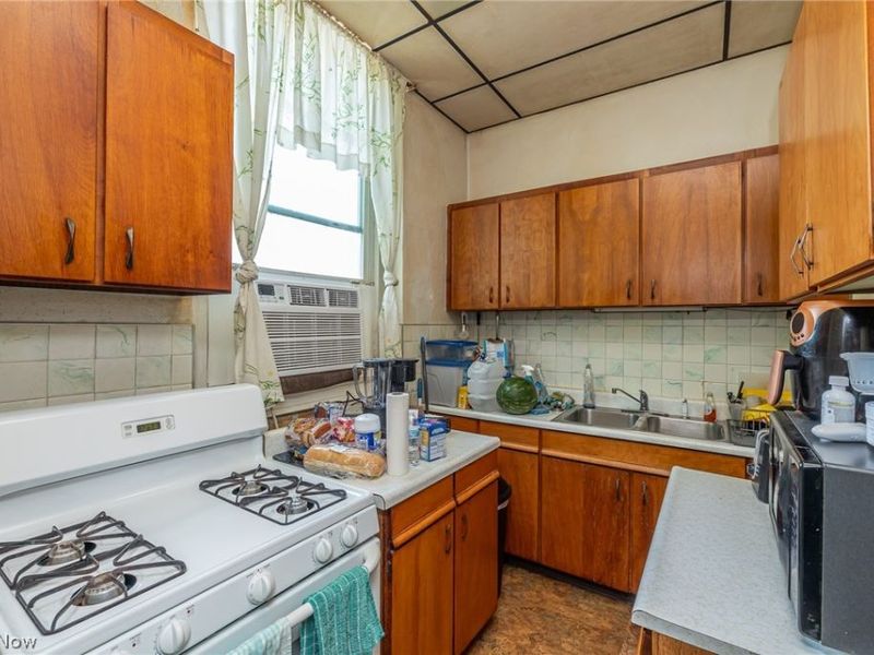 4101 John Avenue, Cleveland, OH 44113 Photo 5