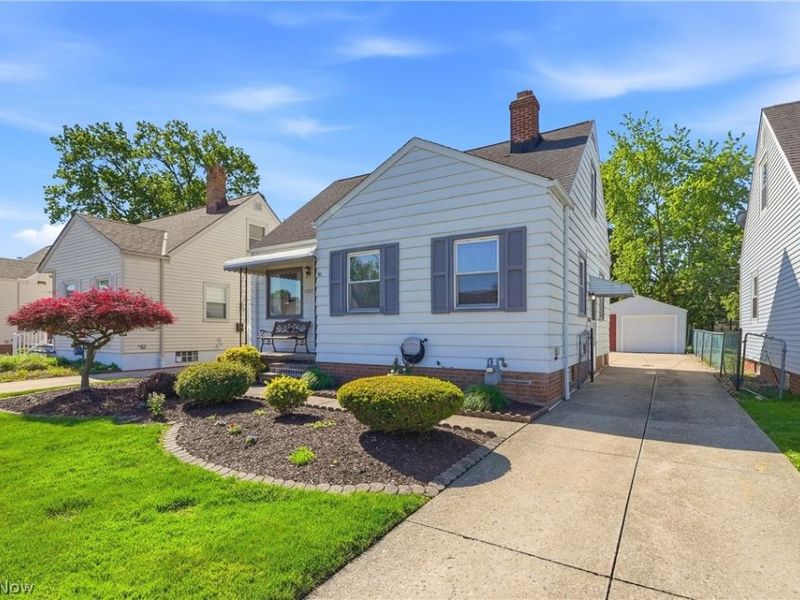 1303 Clearview Avenue, Parma, OH 44134 Photo 2