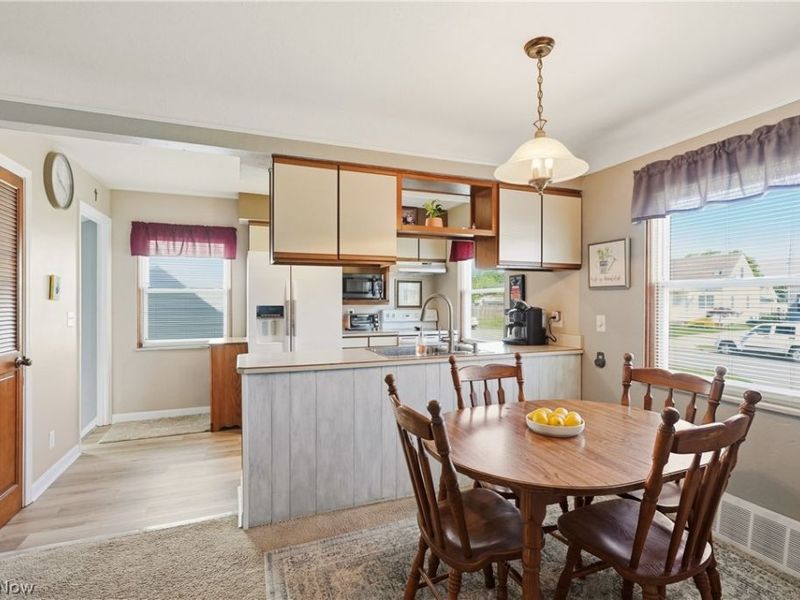1303 Clearview Avenue, Parma, OH 44134 Photo 8