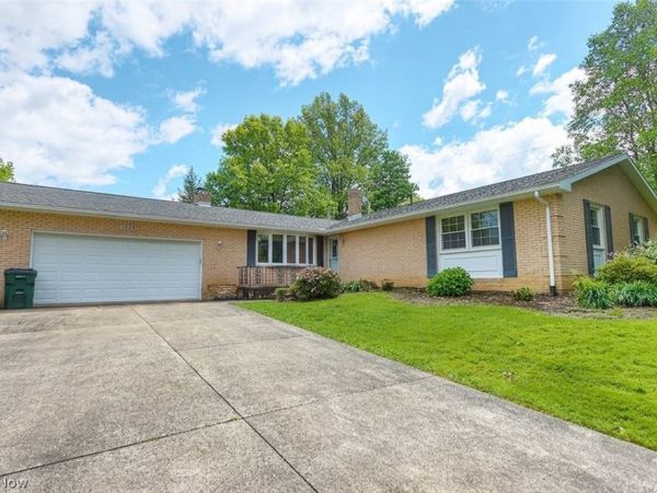 1740 Washington Boulevard , Louisville, OH 44641