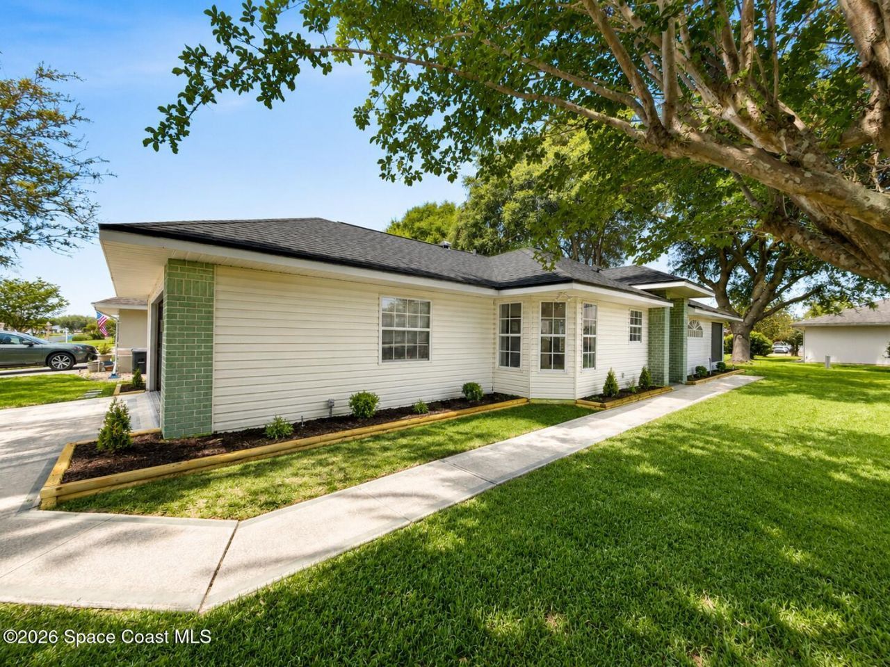 5745 King James Avenue , Leesburg, FL 34748 Photo