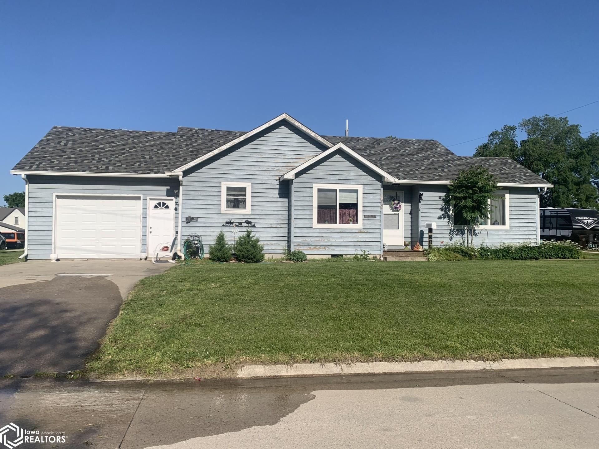 204 SE Vine Street, Leon, IA 50144 Main Photo