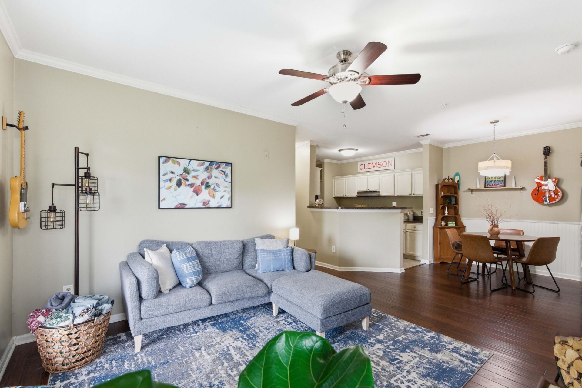 45 Sycamore Avenue Photo 10