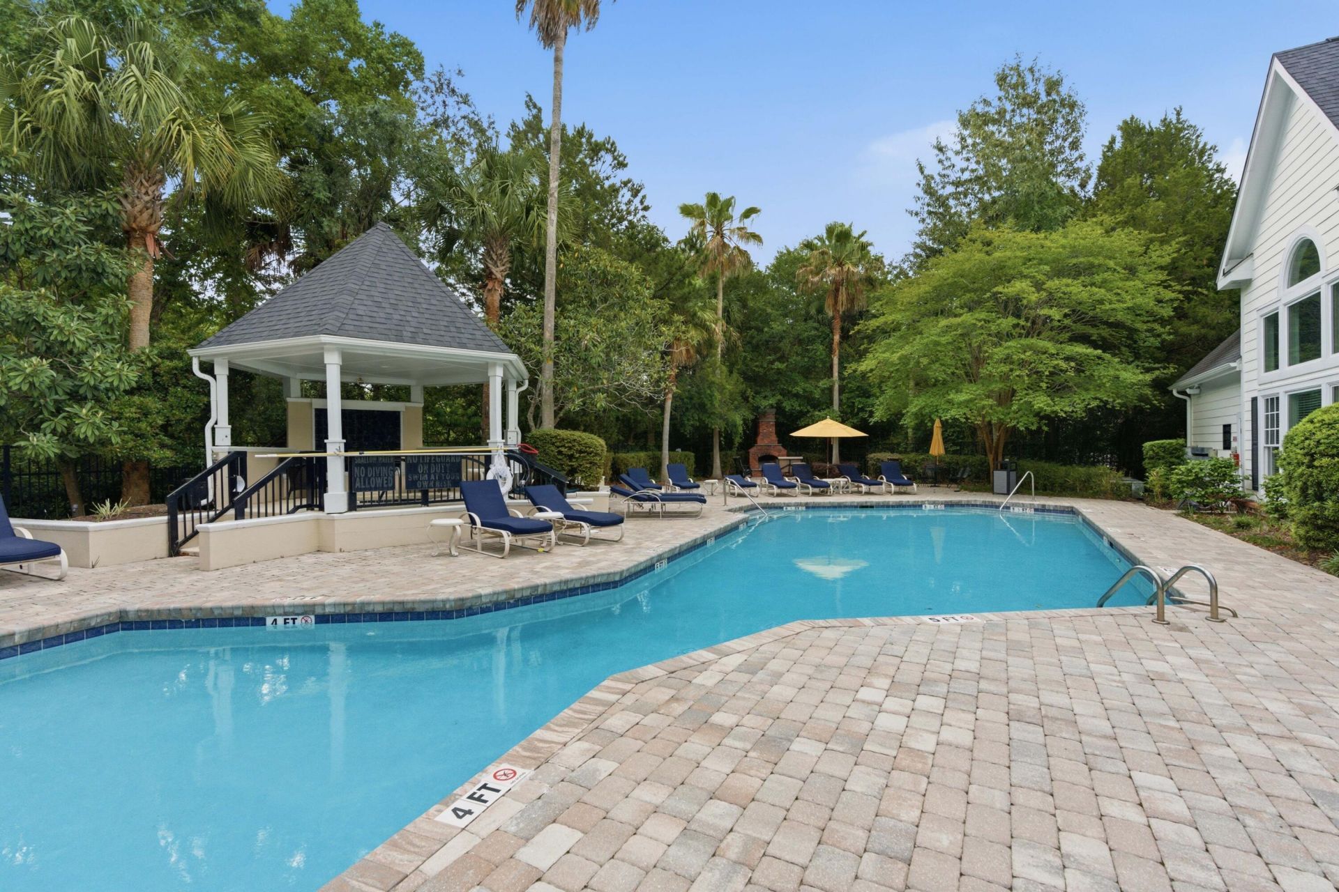 45 Sycamore Avenue Photo 31