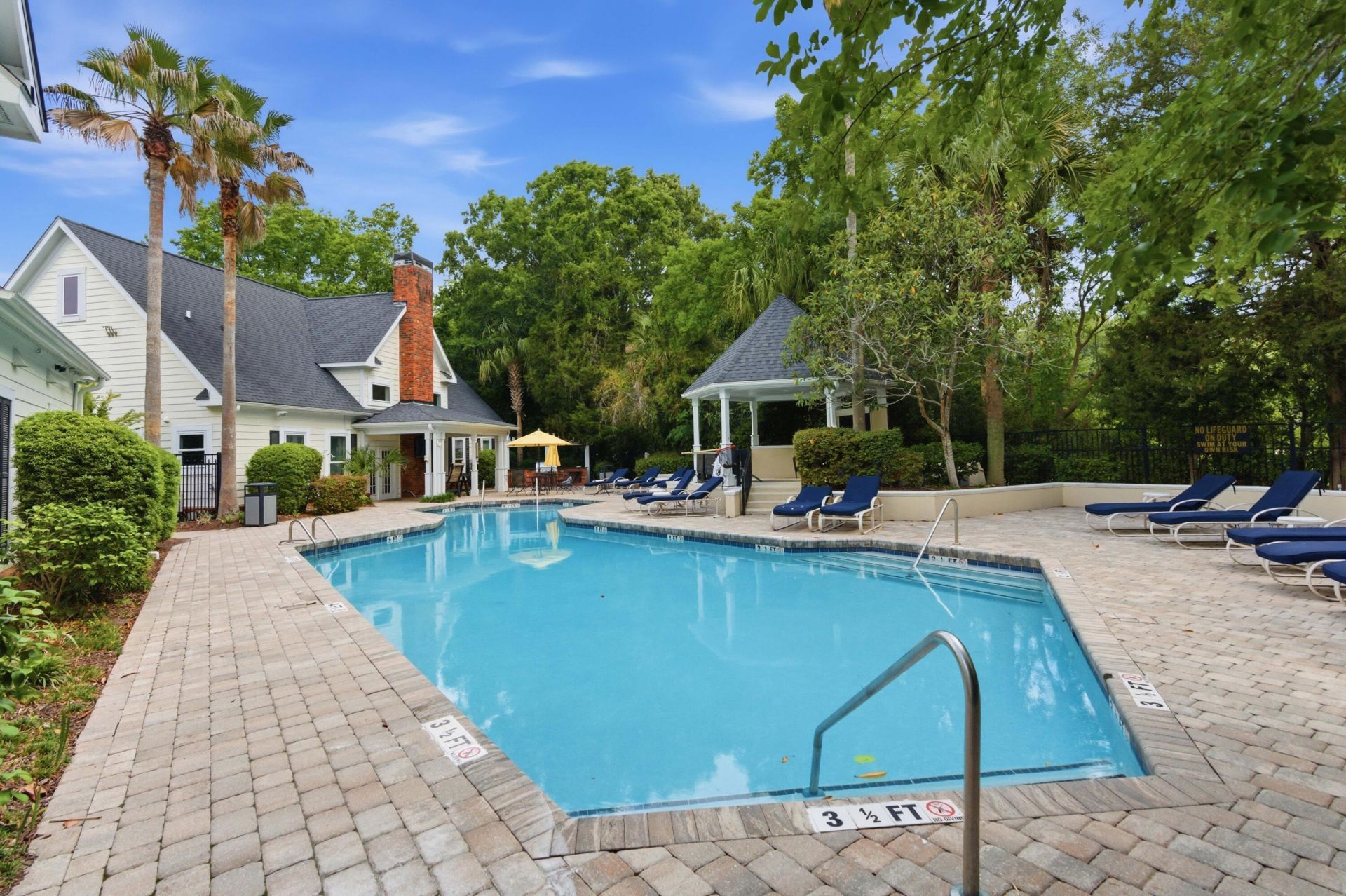 45 Sycamore Avenue Photo 32