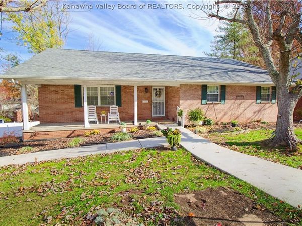1502 Village Drive, South Charleston, WV 25309