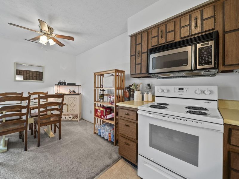 625 Country Club Drive , Unit D6, Newark, OH 43055 Photo 13