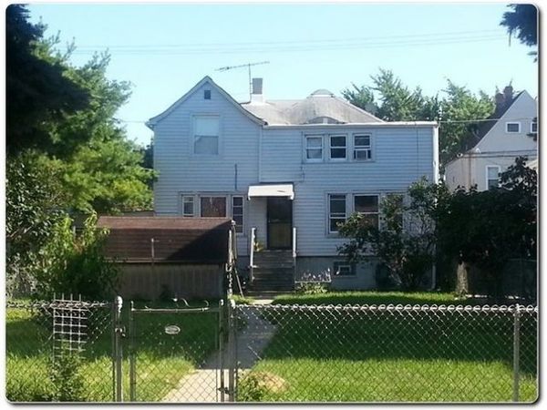 4925 W Warwick Avenue , Chicago, IL 60641
