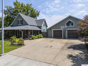 5051 S 40th Street , Omaha, NE 68107