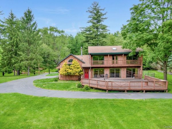 8 Kingwood Park , Poughkeepsie, NY 12601