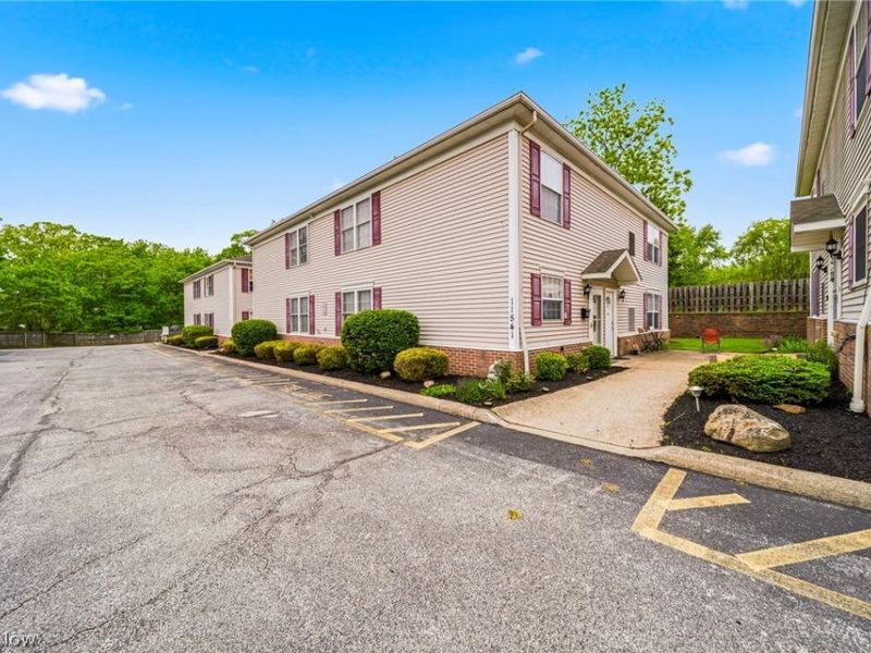 11541 Riverview Court , Unit 13, Parma Heights, OH 44130 Photo 1