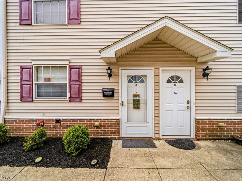 11541 Riverview Court , Unit 13, Parma Heights, OH 44130 Photo 3