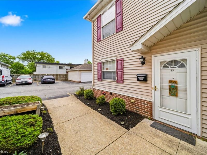 11541 Riverview Court , Unit 13, Parma Heights, OH 44130 Photo 4