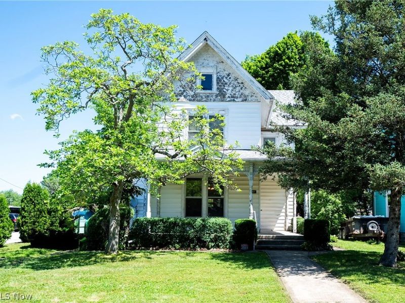 247 & 247 1/2 Ray Avenue NW, New Philadelphia, OH 44663 Photo 1